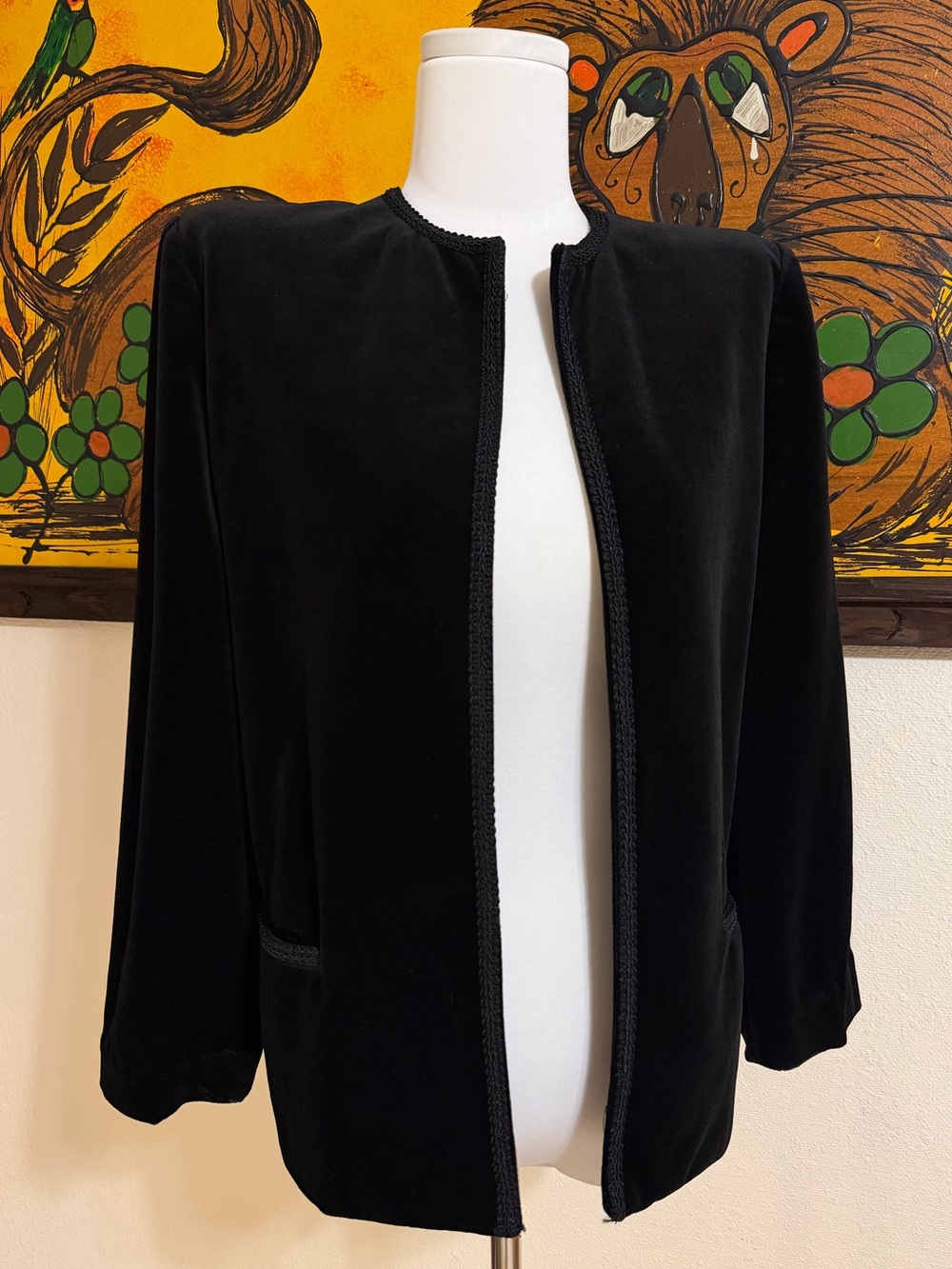 Vintage 1980s Oscar de la Renta Black Velvet Witchy Blazer Jacket